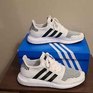 Adidas Swift Run